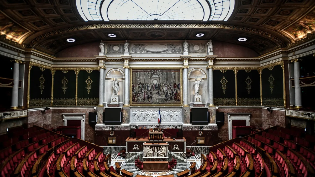 L&rsquo;hémicycle de l&rsquo;Assemblée nationale, où le budget 2027 sera examiné dans les prochaines semaines