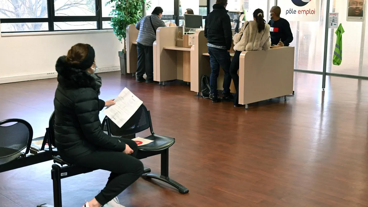 Chômage : l'État prélève 2,1 milliards sur l'Unédic, ce que ça change pour vos droits