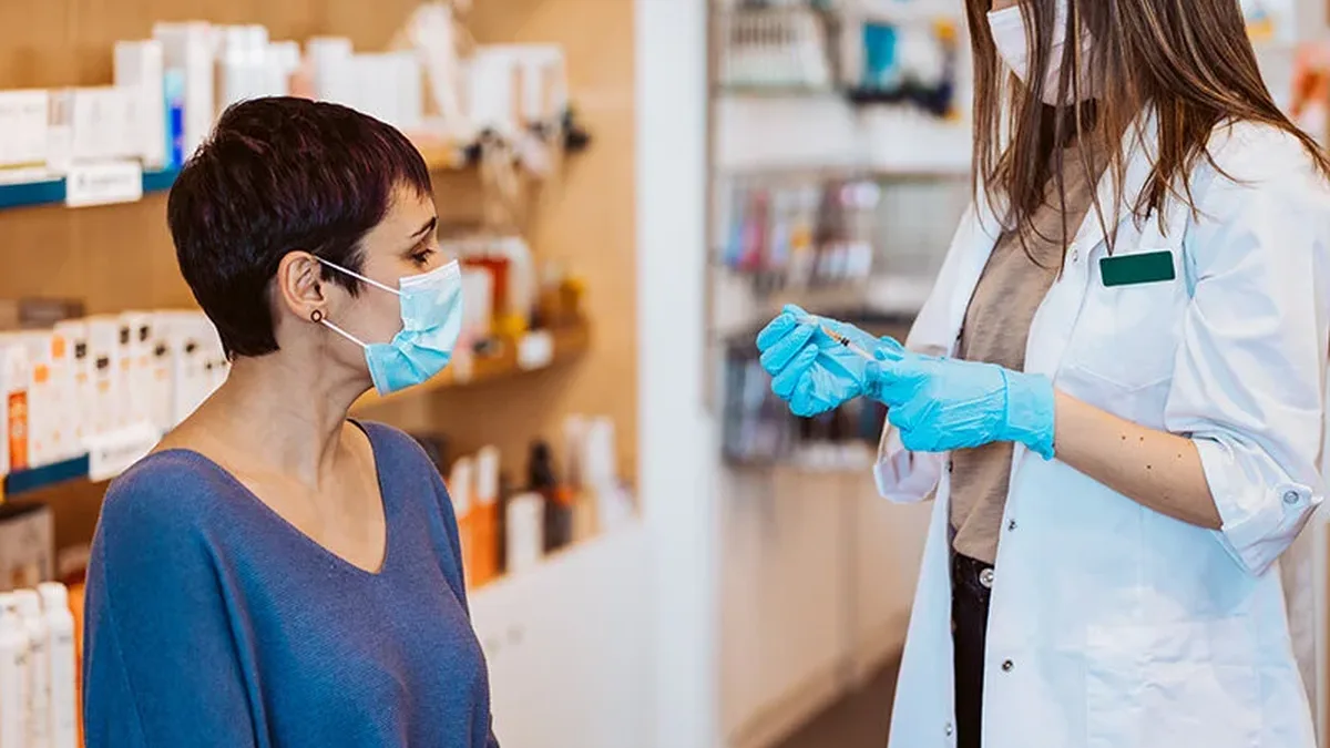 Grippe : le 13 octobre, deux vaccins en une seule visite — et une question à poser au comptoir