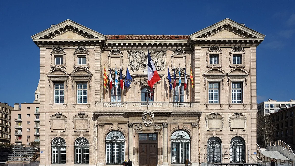 L&rsquo;hôtel de ville de Marseille, où Emmanuel Macron s&rsquo;est rendu lundi 26 octobre