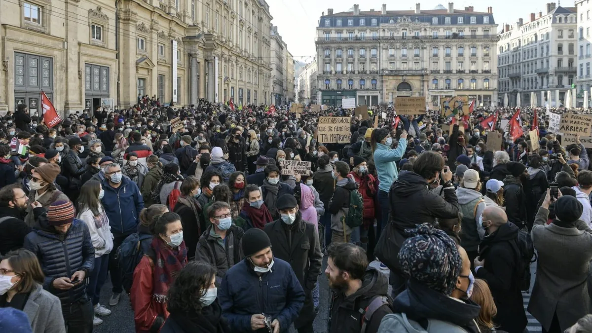 31 octobre : 272 interpellations, tensions à Lyon et Paris, le bilan de l'acte III
