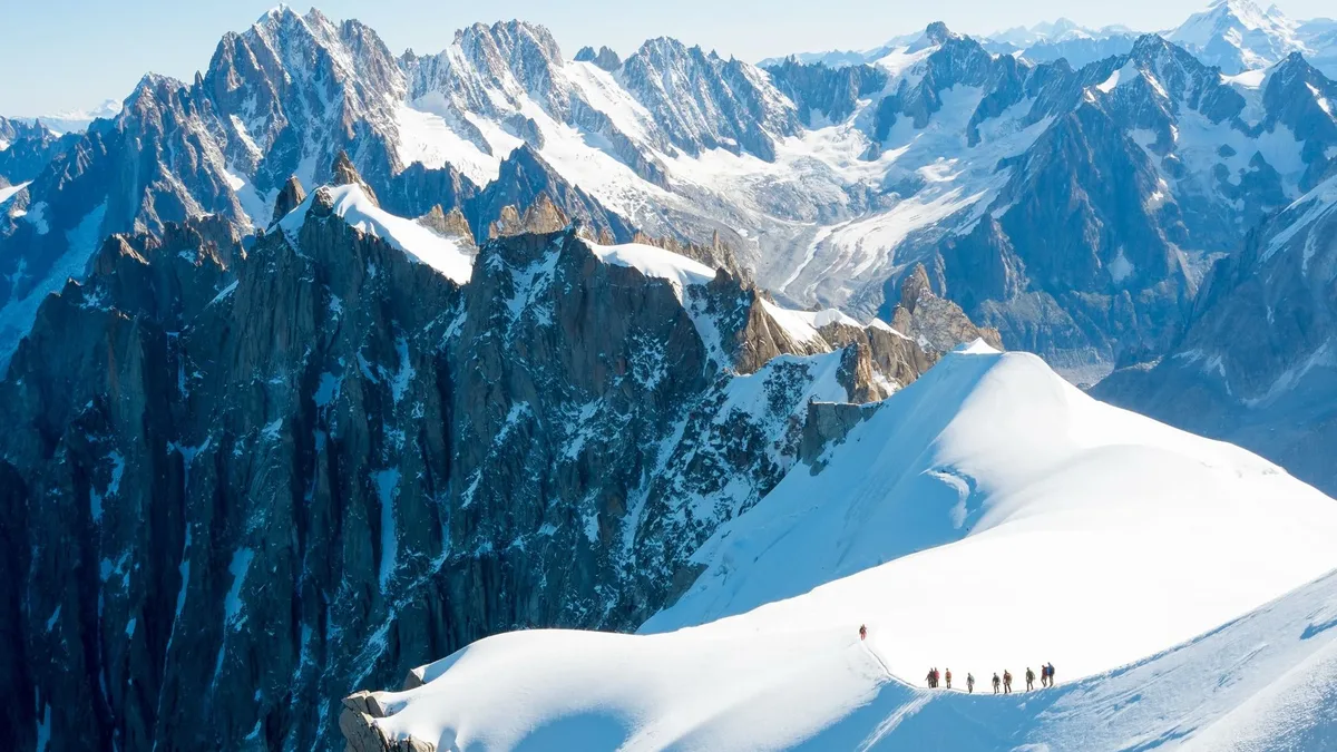 Mont-Blanc : +1,88 mètre en trois ans, la nouvelle altitude officielle est tombée