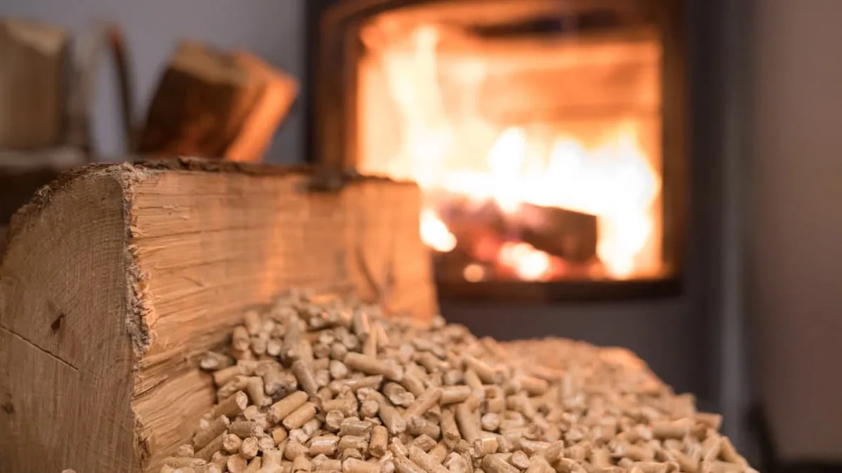 Pellets : la palette grimpe à 446 € en octobre, faut-il commander tout de suite ?