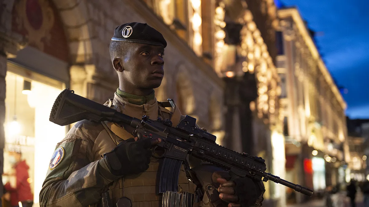 Militaires français de l&rsquo;opération Sentinelle en patrouille
