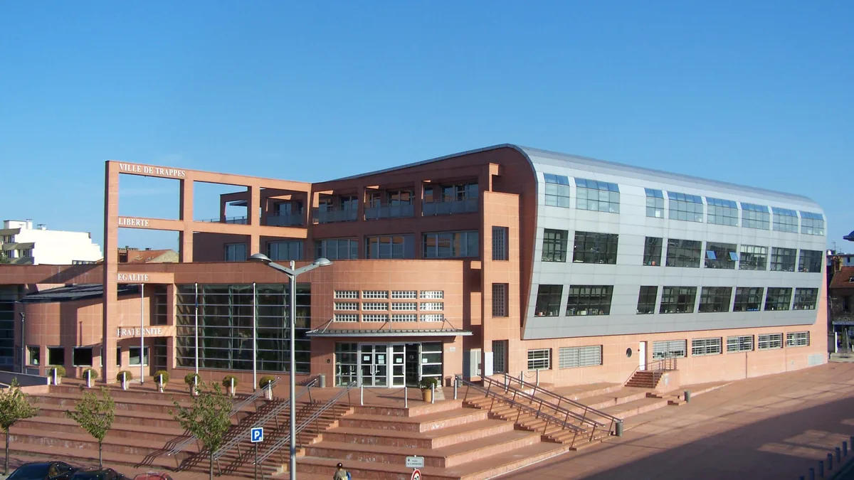 La mairie de Trappes, où un poste d&rsquo;urgence médico-psychologique a été ouvert