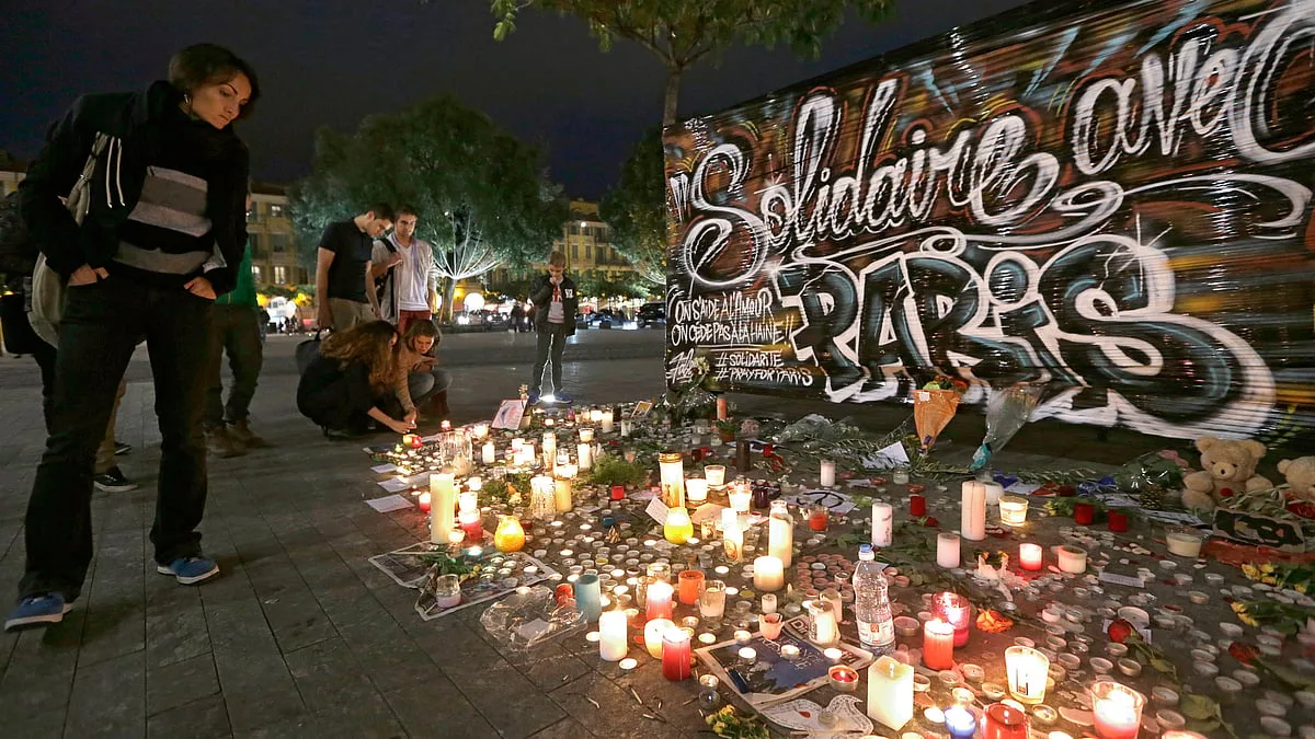Des bougies déposées en hommage aux victimes (photo d&rsquo;illustration)